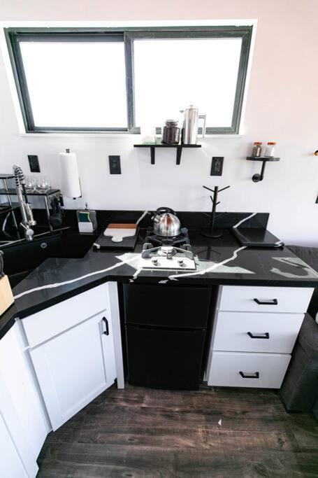 Grand Canyon Stargazing Off-Grid Tiny Home Valle Dış mekan fotoğraf